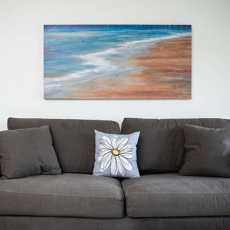 Beach Living At Plantation Village Blgs George Town Exteriör bild