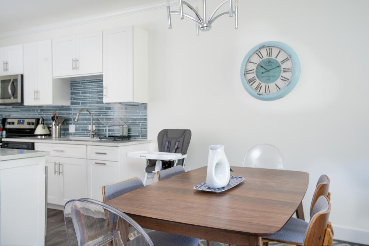 Beach Living At Plantation Village Blgs George Town Exteriör bild